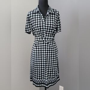 Max Studio Black and White V-Neck Sheath Dress